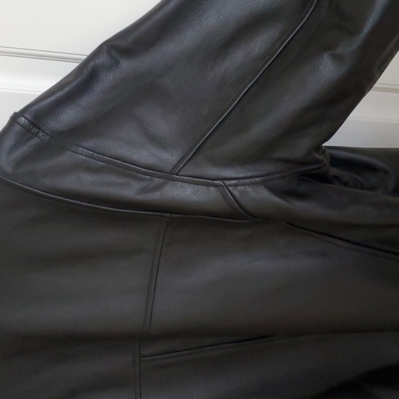 UEC - Men's Leather Jacket - Picture 6 of 10